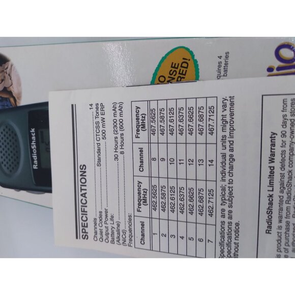 RadioShack Flip Style Two-Way Family Radio FRS-106 - Picture 6 of 8